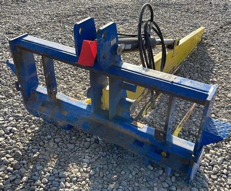 Bale Slicer for Skid Steer or Tractor 3